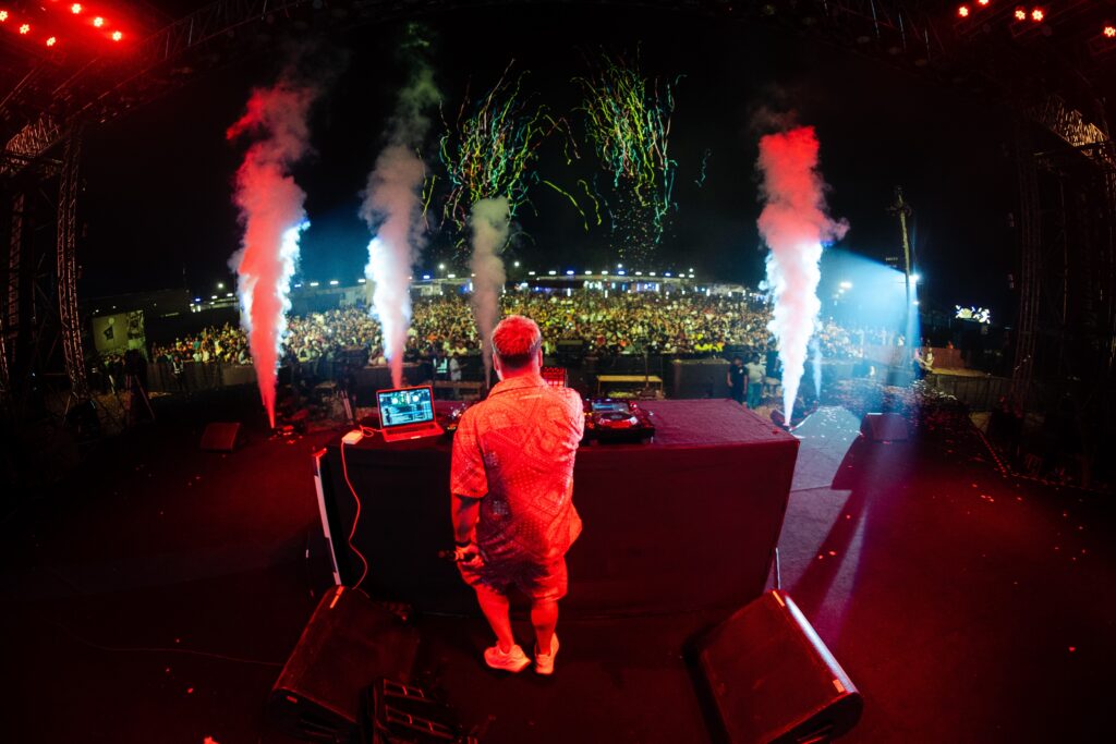 Backstage view of a concert 